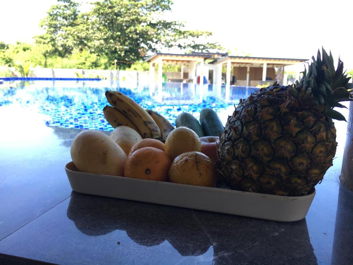 Vistapaloma Beach Resort Odiong Esterno foto