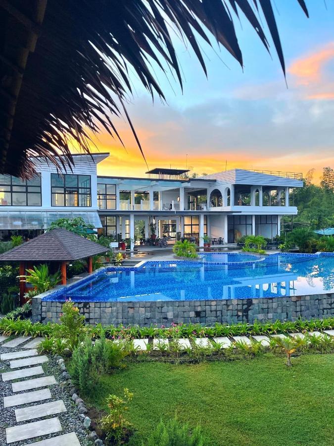 Vistapaloma Beach Resort Odiong Esterno foto