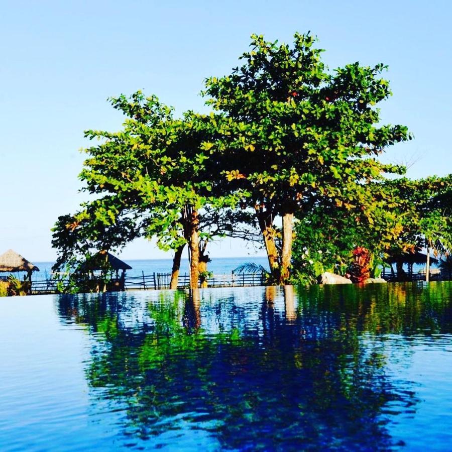 Vistapaloma Beach Resort Odiong Esterno foto