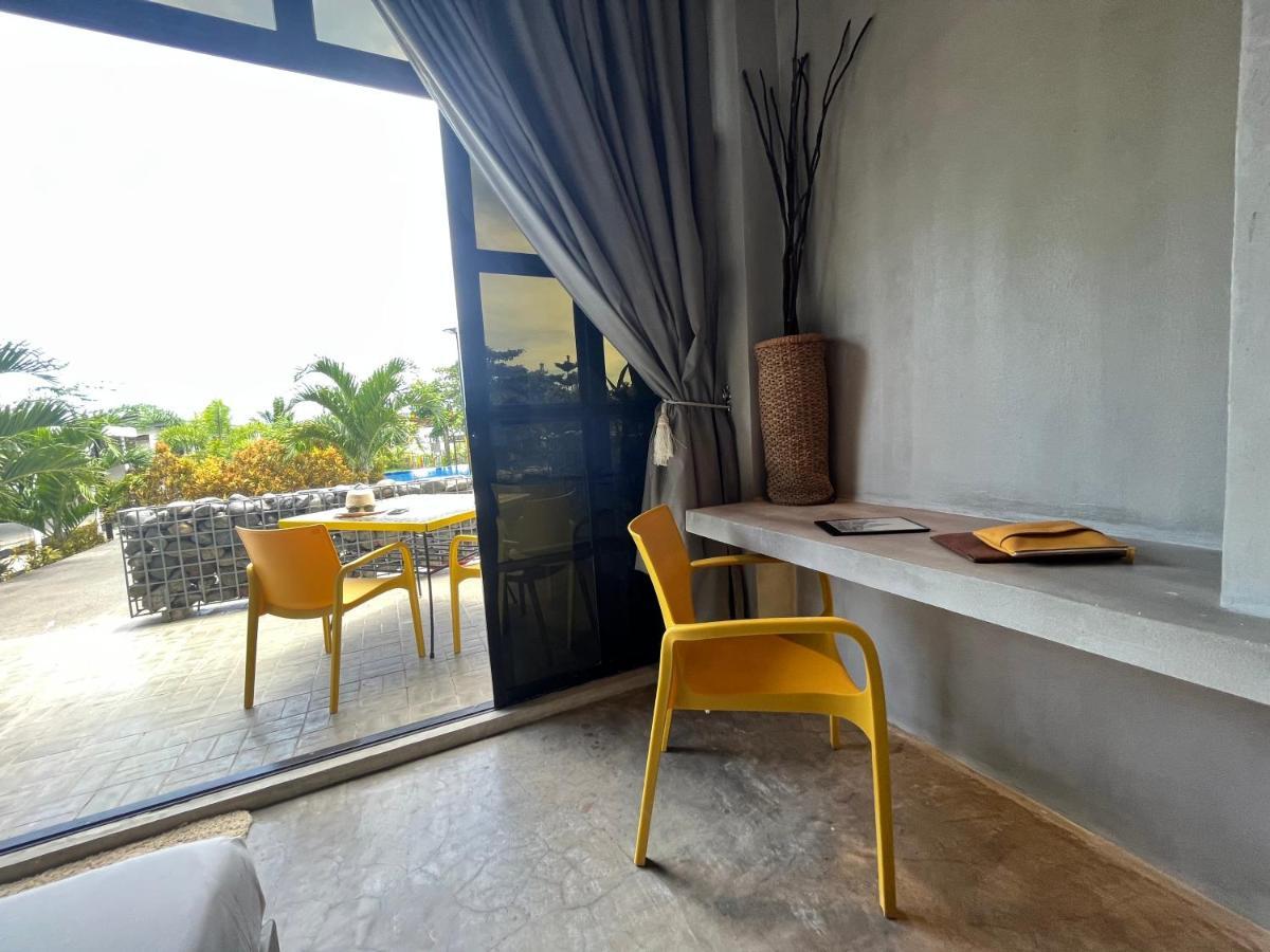 Vistapaloma Beach Resort Odiong Esterno foto