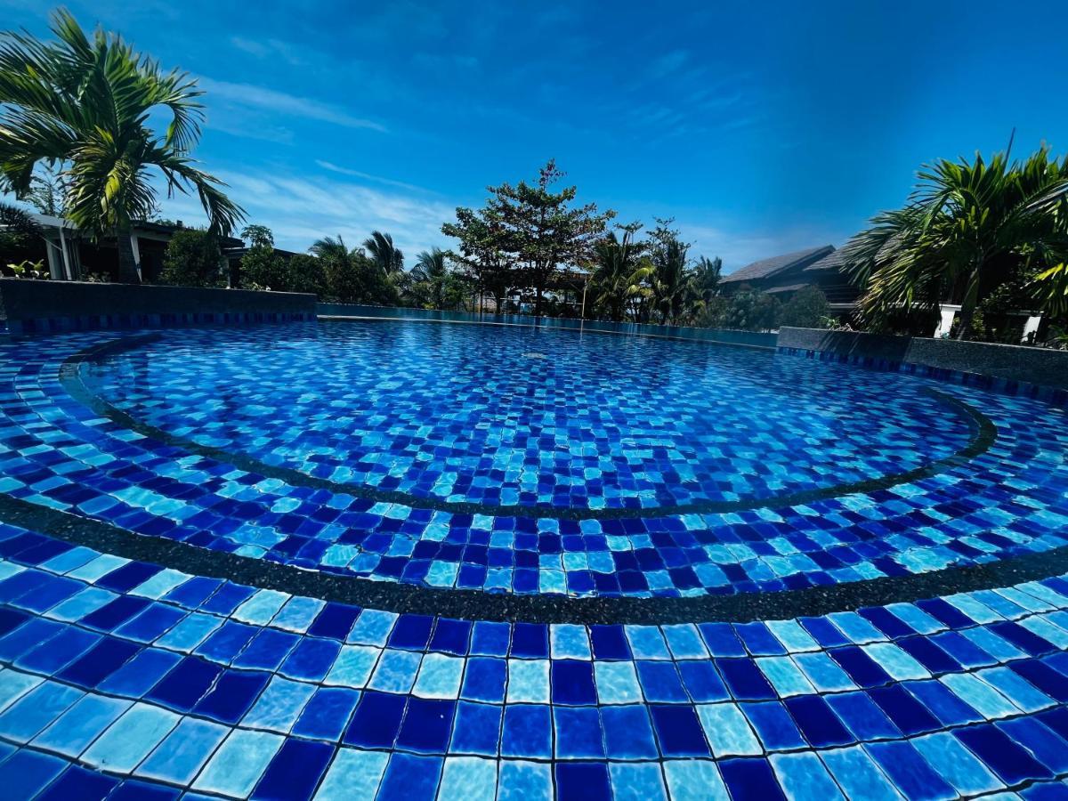 Vistapaloma Beach Resort Odiong Esterno foto